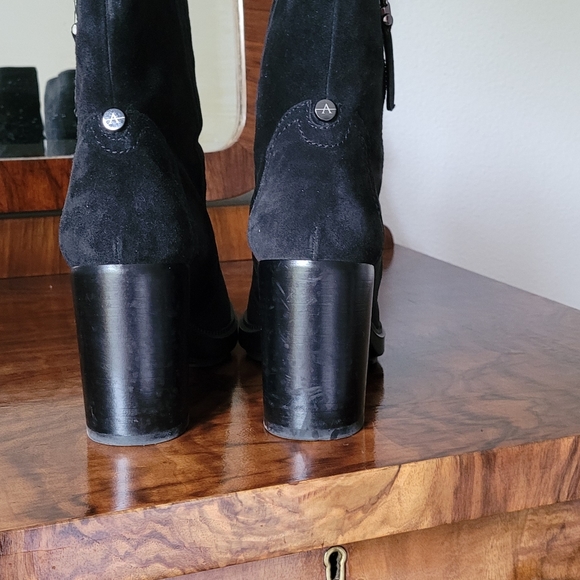Aquatalia black suede bootie size 8 weatherproof boot - Picture 4 of 7